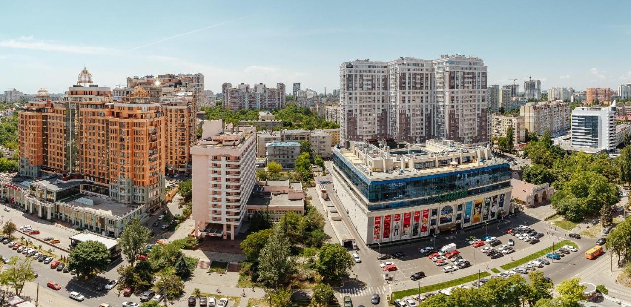 Grey Apartment Odesa Exterior photo