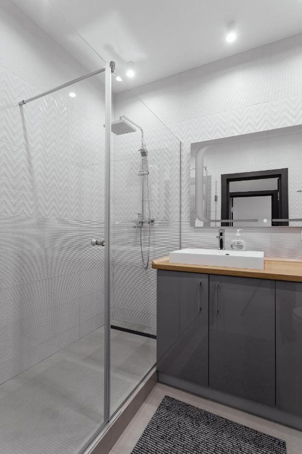 Grey Apartment Odesa Exterior photo