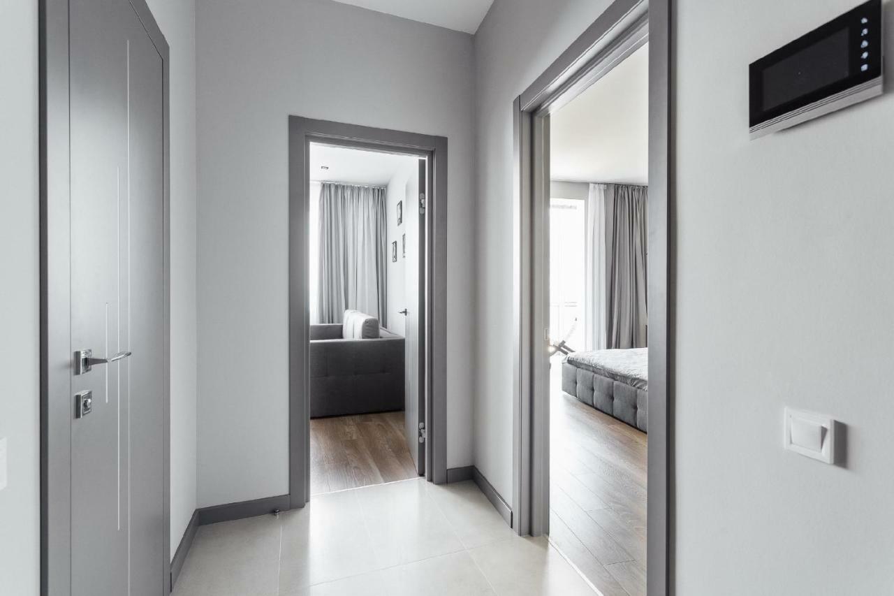 Grey Apartment Odesa Exterior photo